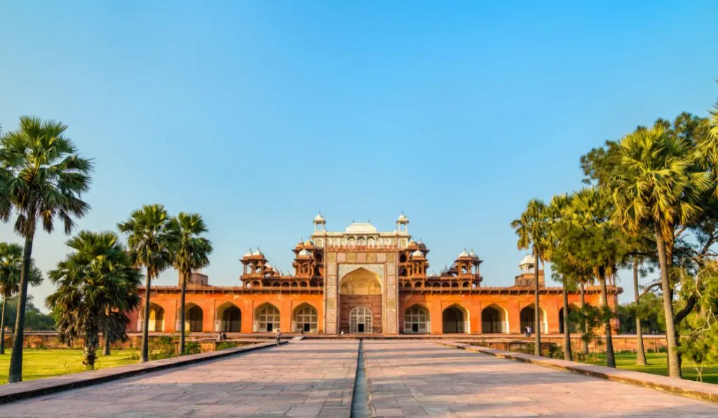 Taj India Voyages Same Day Agra Tour By Superfast Train