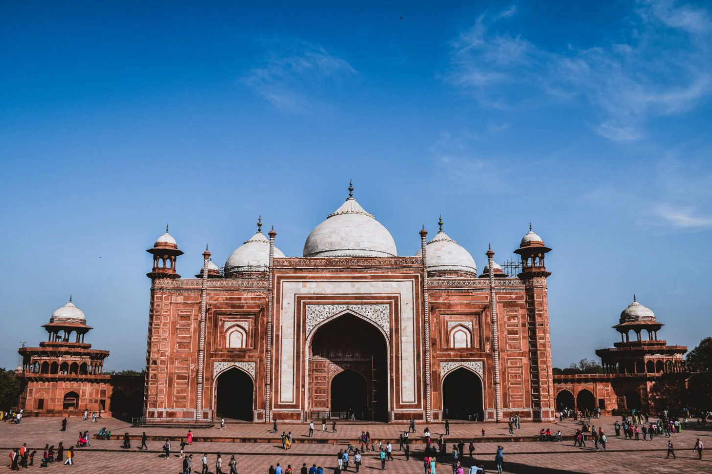 Taj India Voyages Same Day Agra Tour By Superfast Train