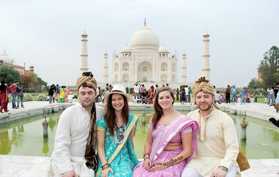 Taj Mahal Sunrise Tour By Car From Delhi